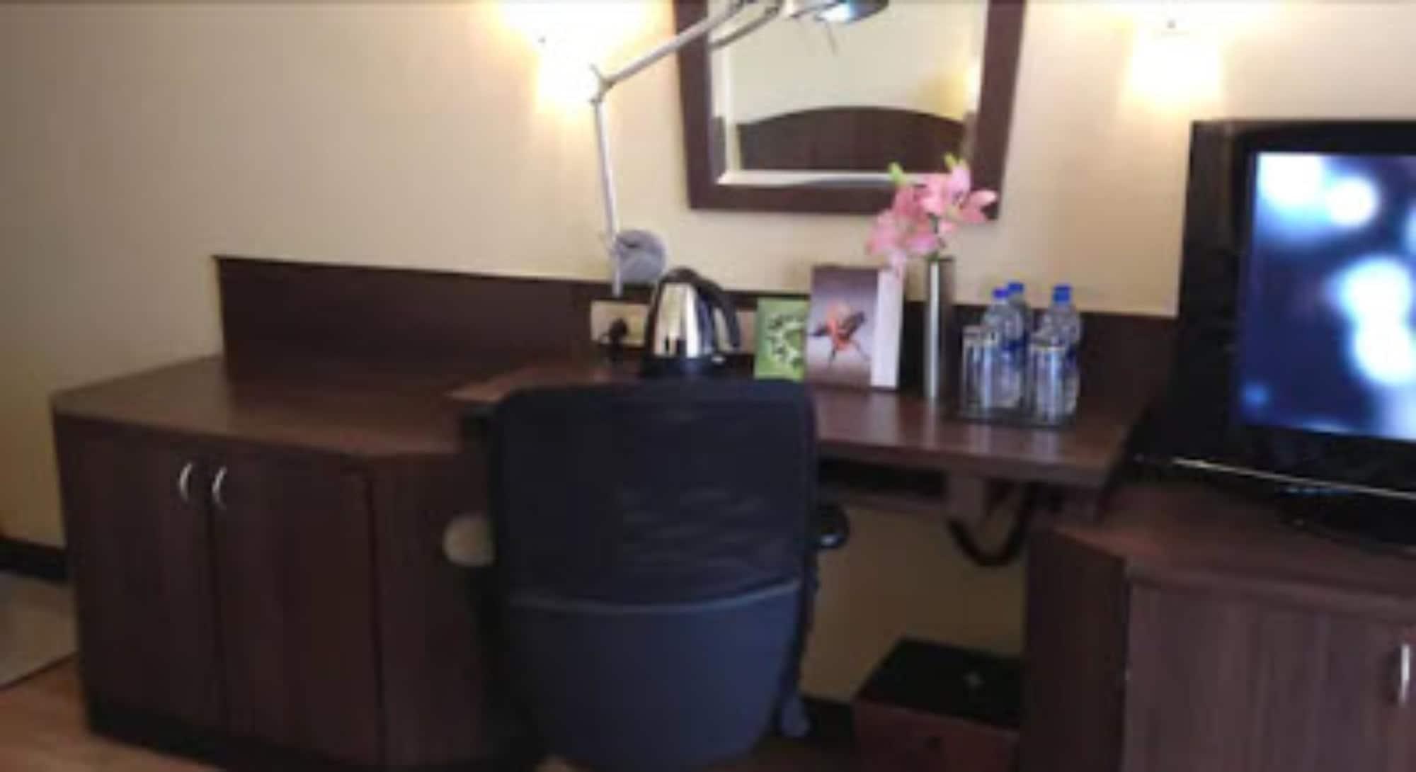 蓝钻石-Ihcl精选酒店 浦那 外观 照片